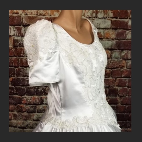 BEAUTIFUL WEDDING DRESS SIZE 16 - Picture 10 of 14